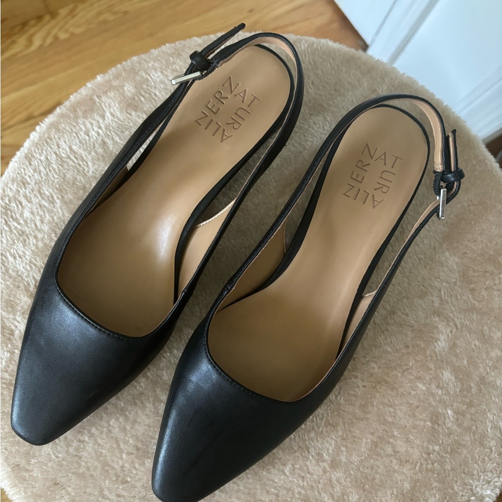 Naturalizer sling back pumps